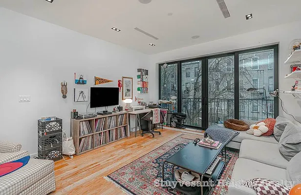 Rented by Stuyvesant Heights Realty Corp | media 4