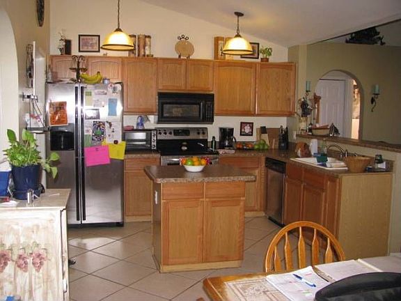 3rd image of 202 Cheshire Ct