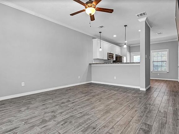 4th image of 301 Southwest Pkwy #307