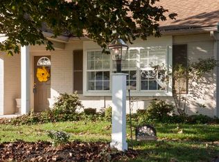 214 W Newport Rd, Lititz, PA 17543