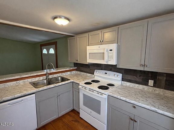 5th image of 273 Thompson Rd