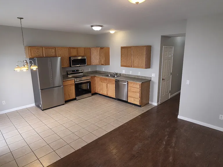 2413 S Big Village Ct — Photo 3