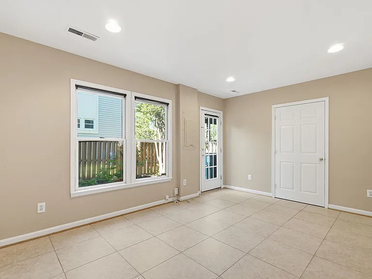 25384 Herring Creek Dr — Photo 20