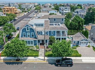 89 11th St W, Avalon, NJ 08202