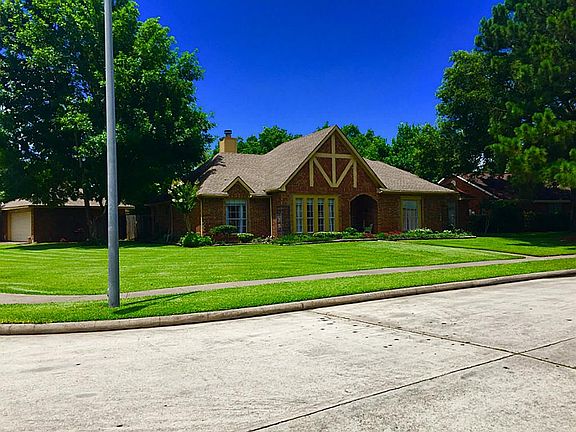 2nd image of 3006 Sugar Wood Dr
