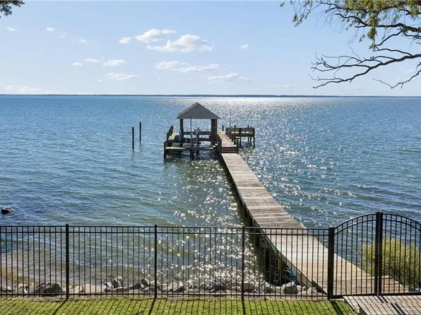 1421 Riversedge Rd, Newport News, VA 23606