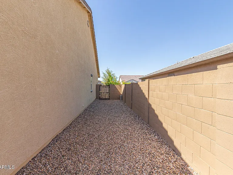 2415 E San Miguel Dr — Photo 28