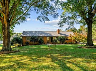 579 Arvil Hunt Rd, Lexington, NC 27295