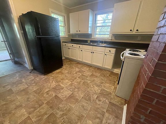 3rd image of 3507 Calumet Pl