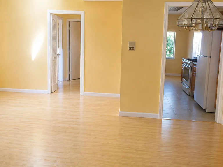 1245 Cordova St #304 — Photo 2
