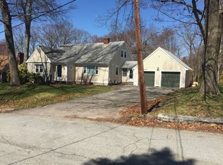 15 W View Ave, North Providence, RI 02911