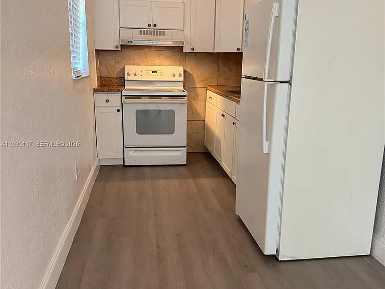 1123 NW 27th Ave #1 — Photo 4