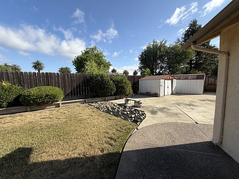501 Sears Dr — Photo 9
