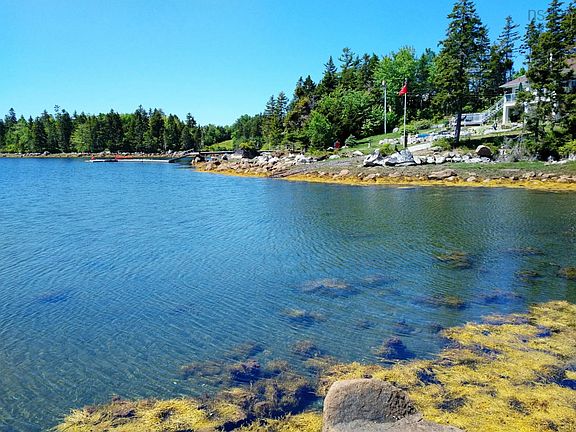 3rd image of 100 Moser Island Rd