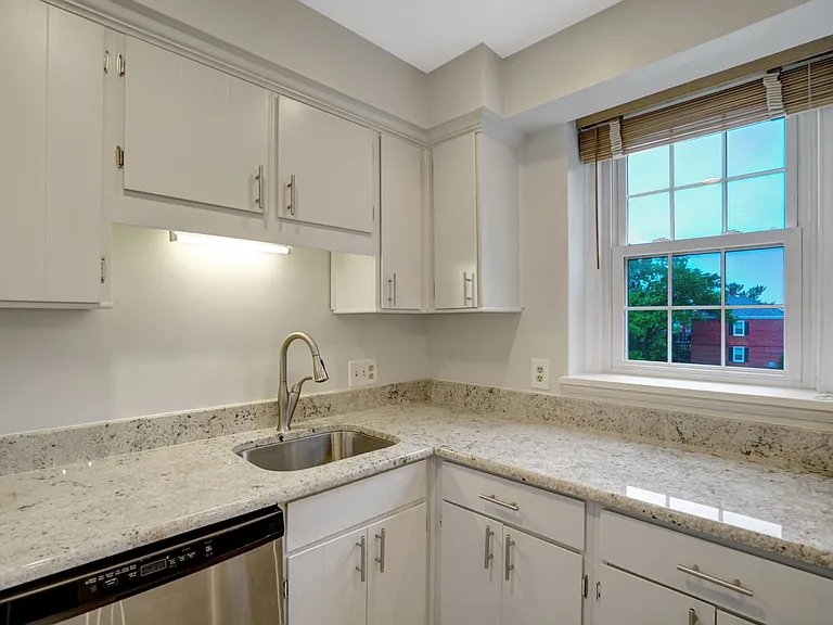 2873 S Buchanan St #C2 — Photo 13