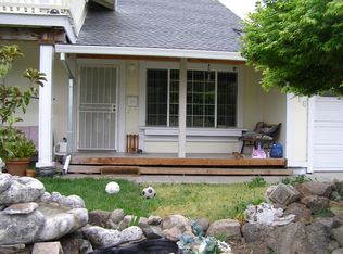 218 Broadmoor St, Santa Rosa, CA 95401