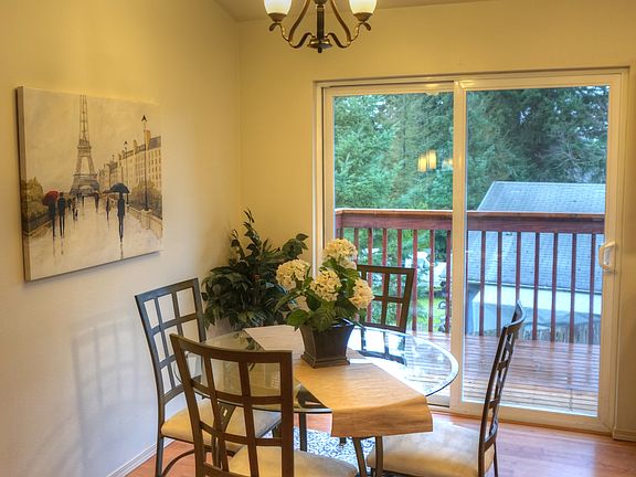 www,LamoureuxRealEstate.com