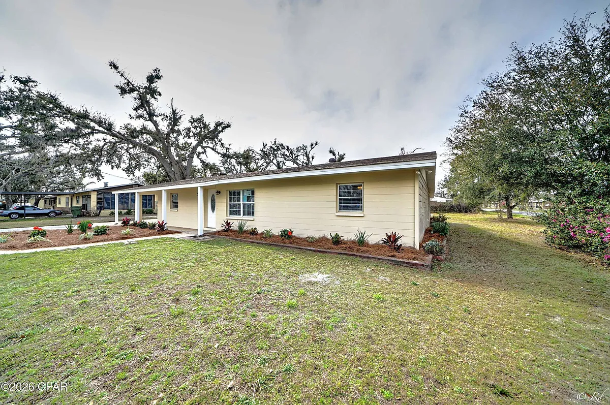Building Photo - 1602 Montana Ave