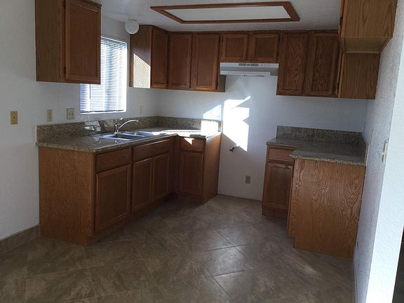 5th image of 9511 Mayne St APT B
