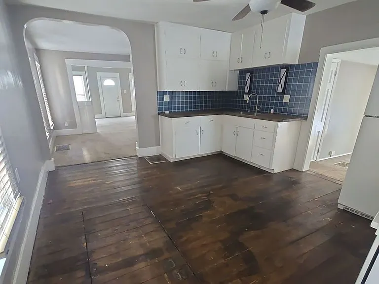 317 Cleveland St — Photo 15