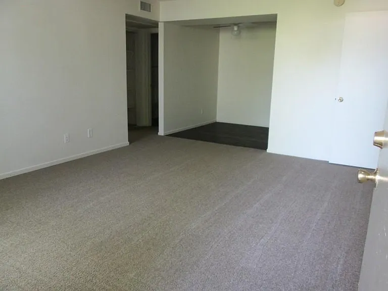 Eastridge Apartments — Photo 49