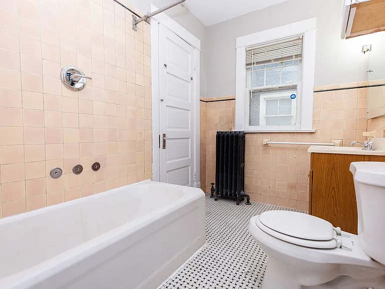 343 Boston Pl — Photo 14