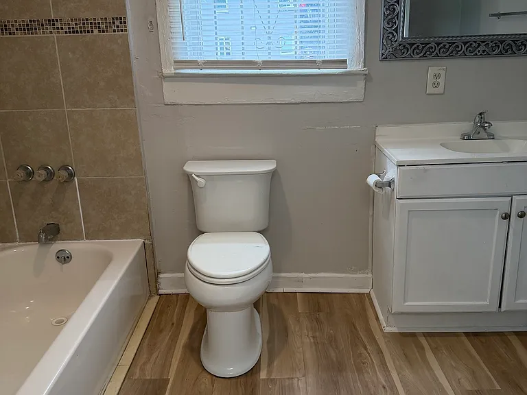 835 North Ave NW — Photo 11