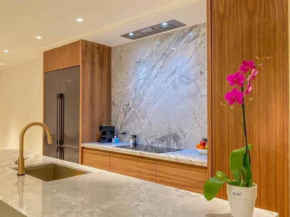 7552 Mutiny Ave, North Bay Village, FL 33141