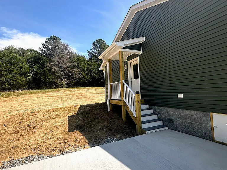 448 Plank Rd #A & B — Photo 5