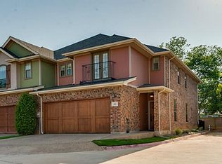 133 Corinna Ct, Hurst, TX 76053