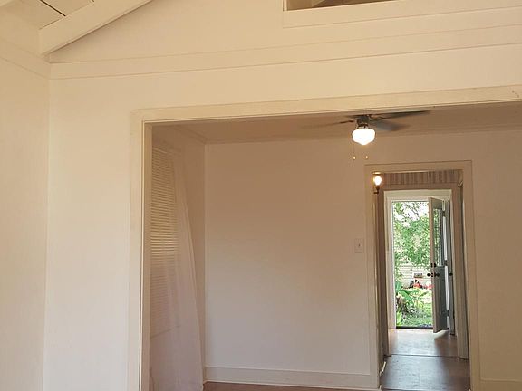 4th image of 2721 Verbena St #2721