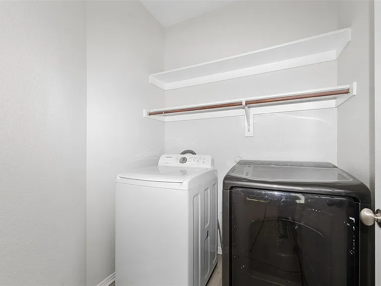 5712 Eureka Bnd — Photo 14