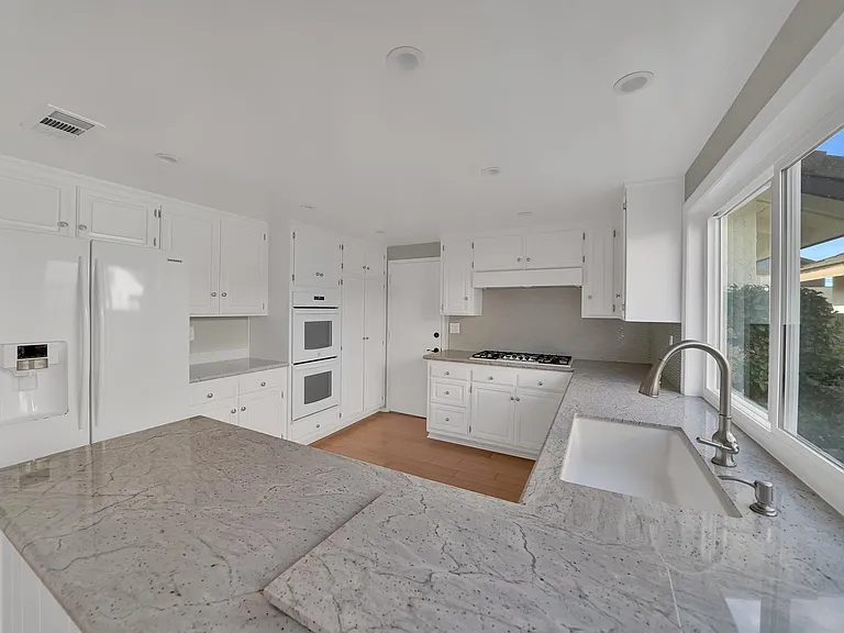 6781 Glen Dr — Photo 14