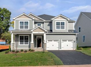 102 Paynes Mill Rd, Charlottesville, VA 22902