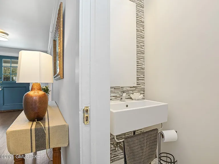 60 Lockwood Ave — Photo 13