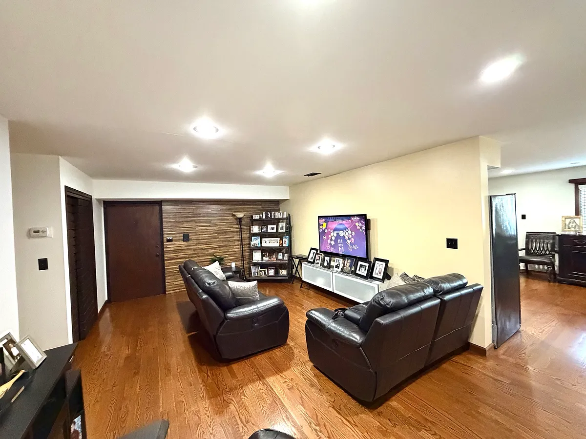 Building Photo - 52 Heckel St #102