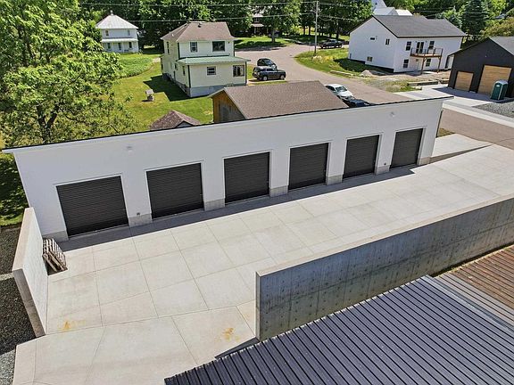 5th image of 3025 COUNTY ROAD Q