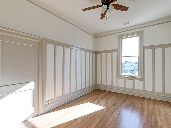 3rd image of 2112 Monteiro Ave #203