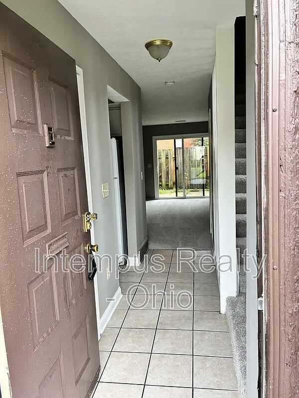2 bed, 1.5 bath, 1052 sqft, $1,397 — Photo 3
