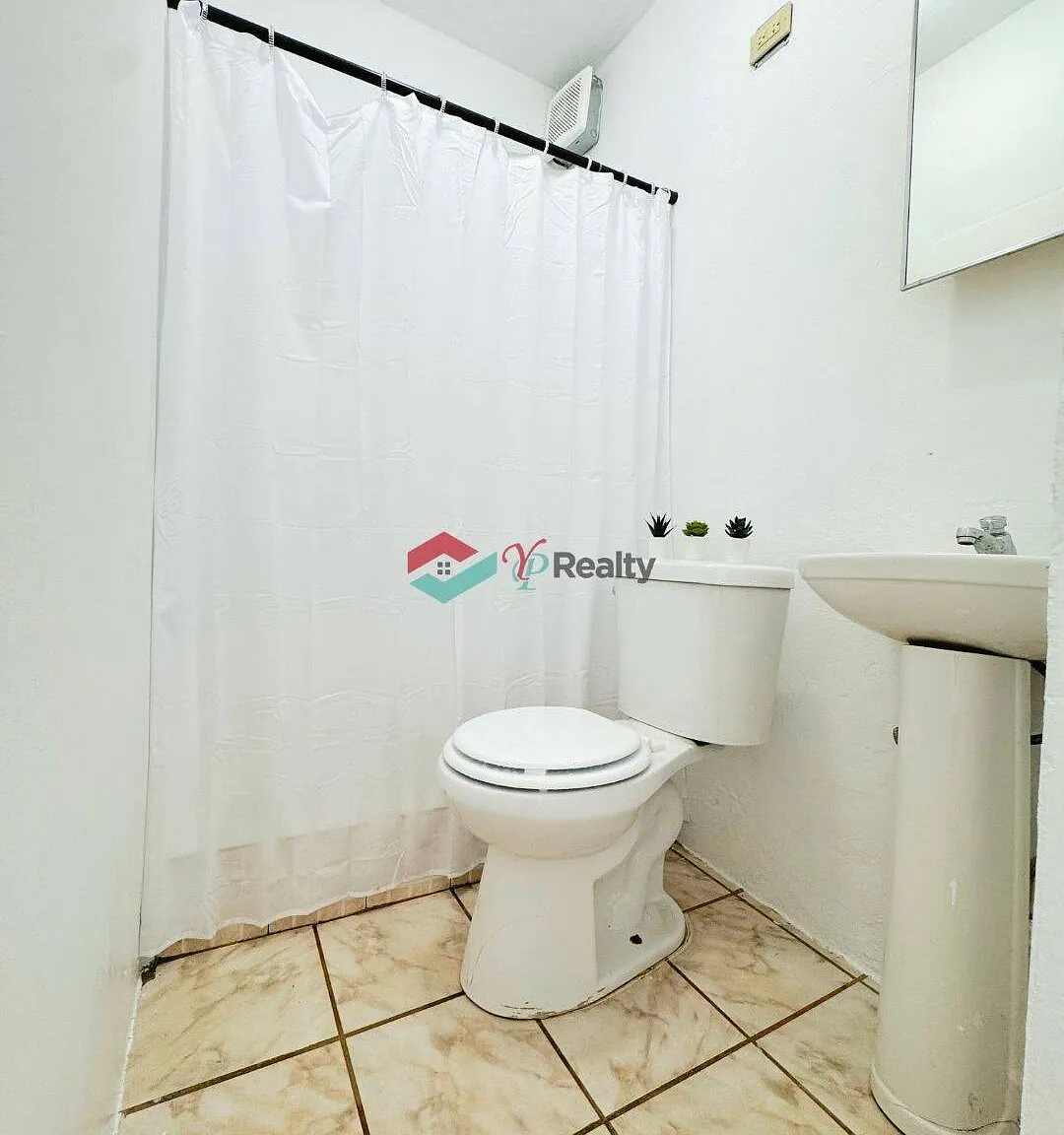 1 bed, 1.0 bath, $595 — Photo 4