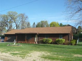 1207 River Dr N, Byron, IL 61010