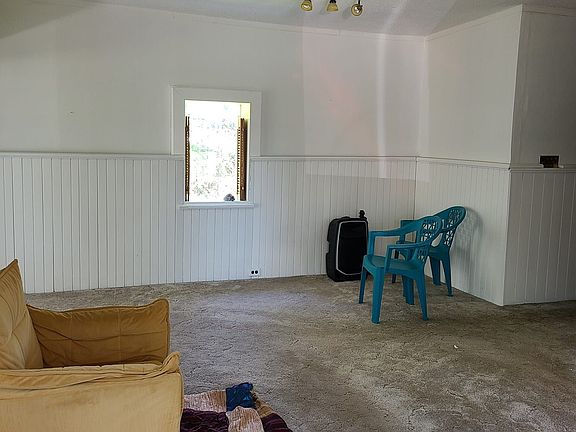 5th image of 687 New Dundee Rd