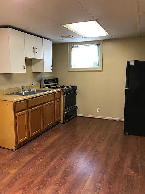 720 High St — Photo 1