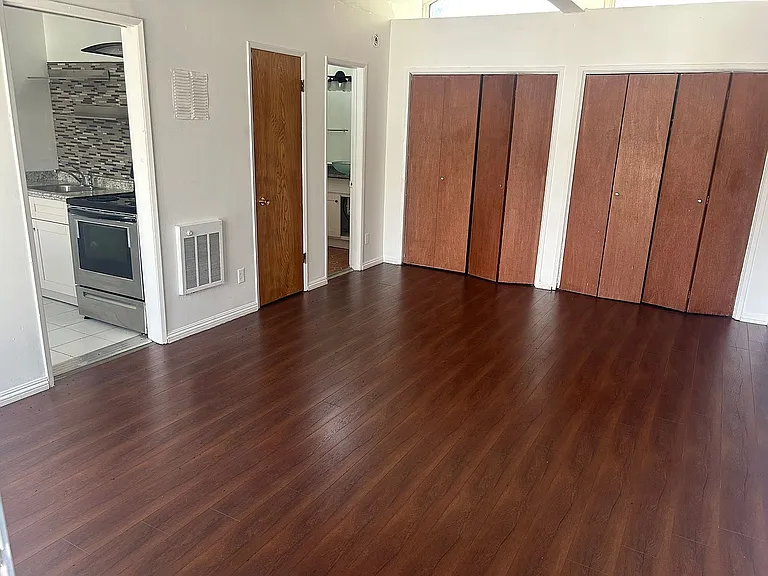 8654 Falmouth Ave #19 — Photo 1