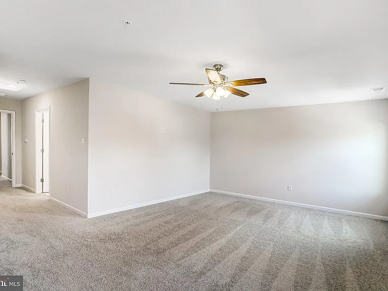 404 Constellation Ln — Photo 10