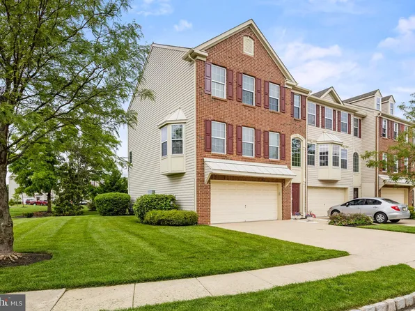 129 Helen Dr, Riverton, NJ 08077