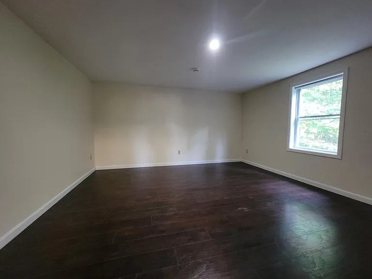 56 West St — Photo 8