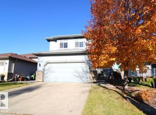 13 Dartmouth Cres, Saint Albert, AB T8N 6S4
