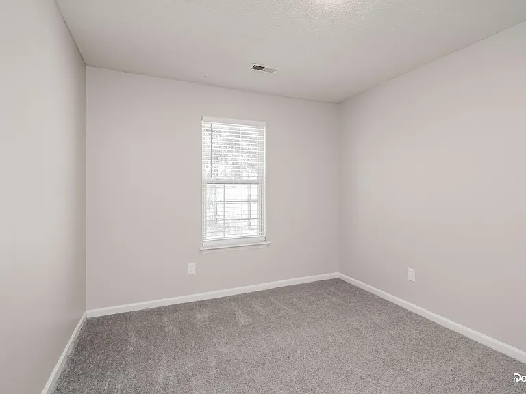 1120 Summit Hills Dr — Photo 10