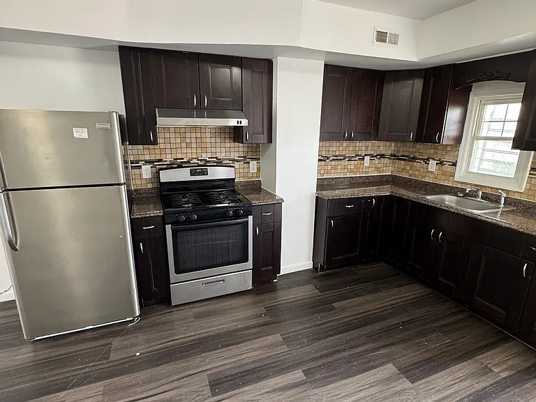 169 Temple St #1L — Photo 9